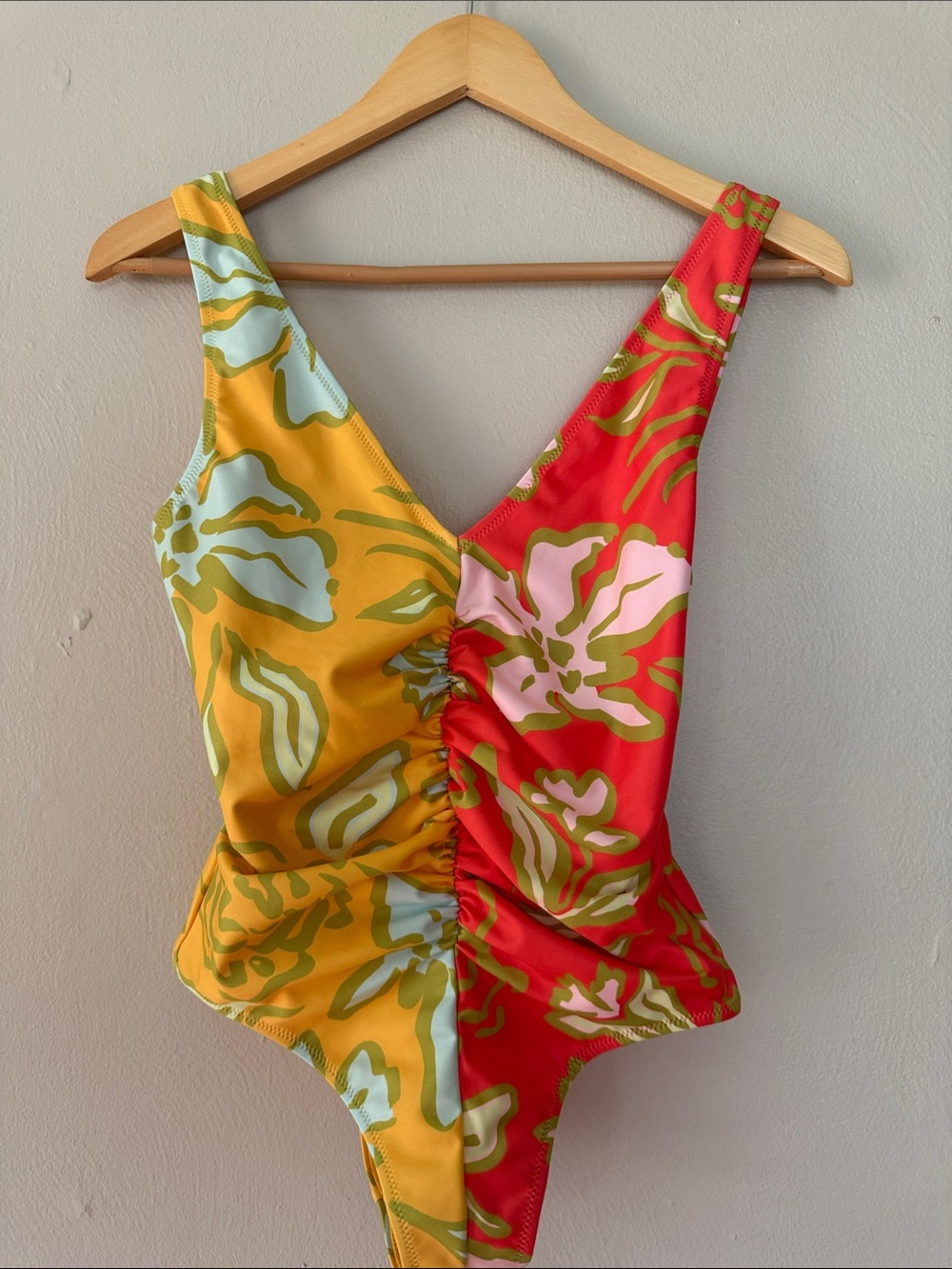 NWT Solid and Striped the Lucia Floral Colorblock One-Piece Swimsuit M